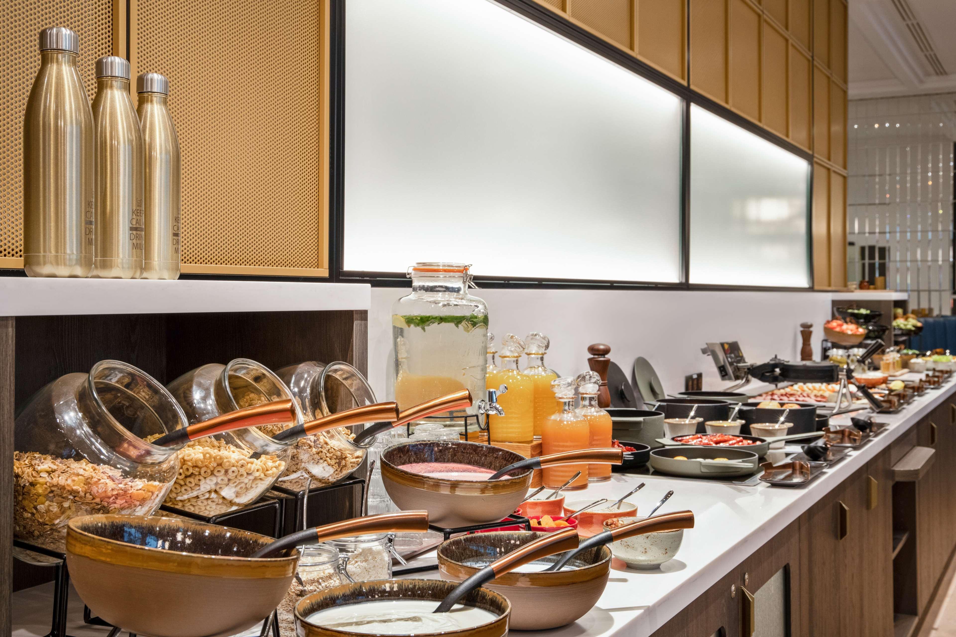 Golden Tulip Warszawa Centrum Ngoại thất bức ảnh