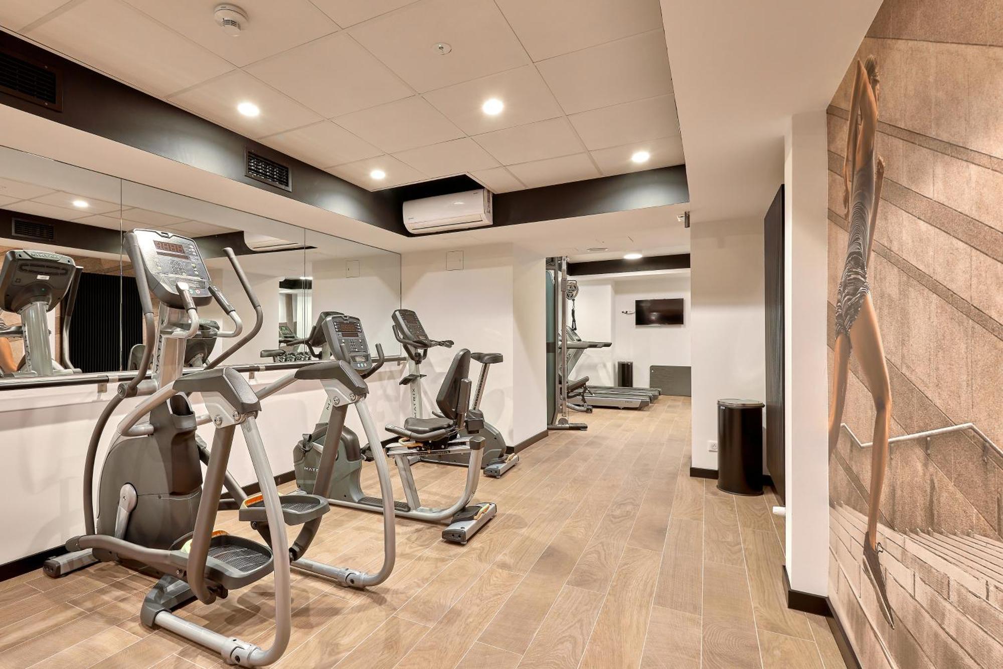 Golden Tulip Warszawa Centrum Ngoại thất bức ảnh